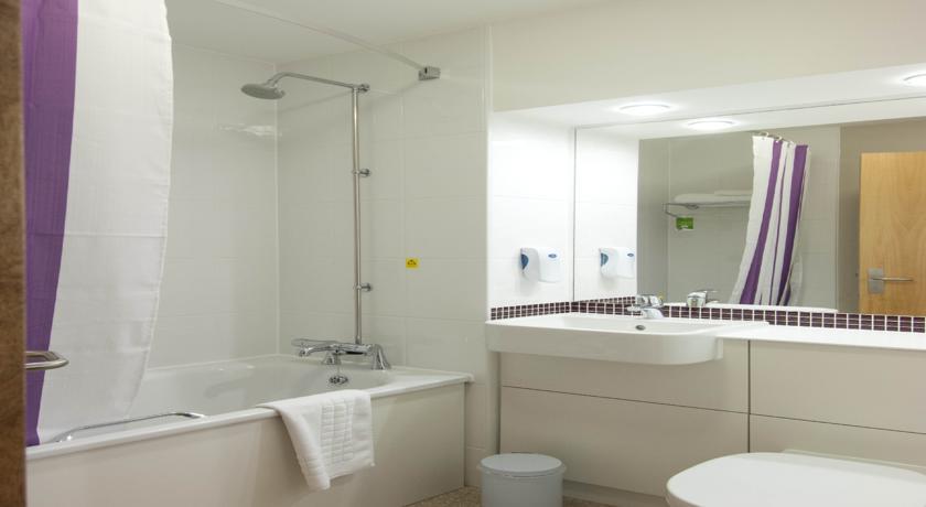 Premier Inn Chester Central - North Exteriör bild