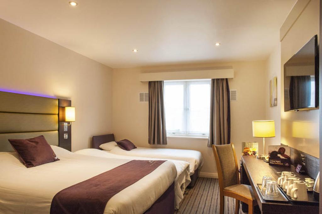 Premier Inn Chester Central - North Exteriör bild
