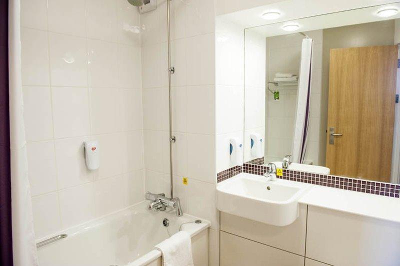 Premier Inn Chester Central - North Exteriör bild